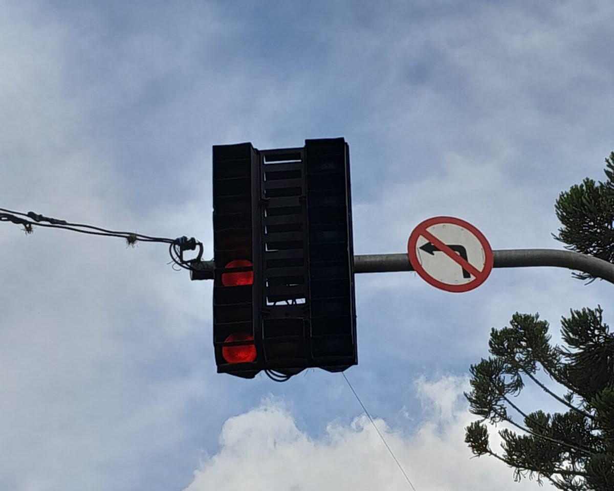 Novos semáforos geram transtorno e engarrafamento nas ruas de Ponta Grossa