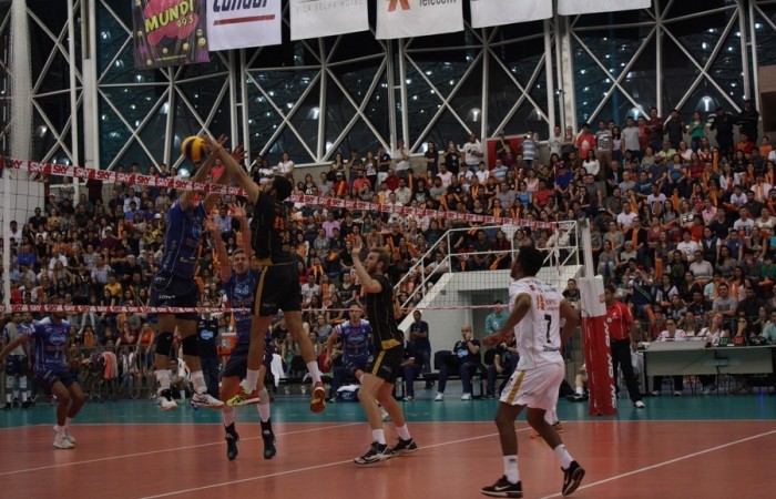 Amanda-Dombrowski-(2)