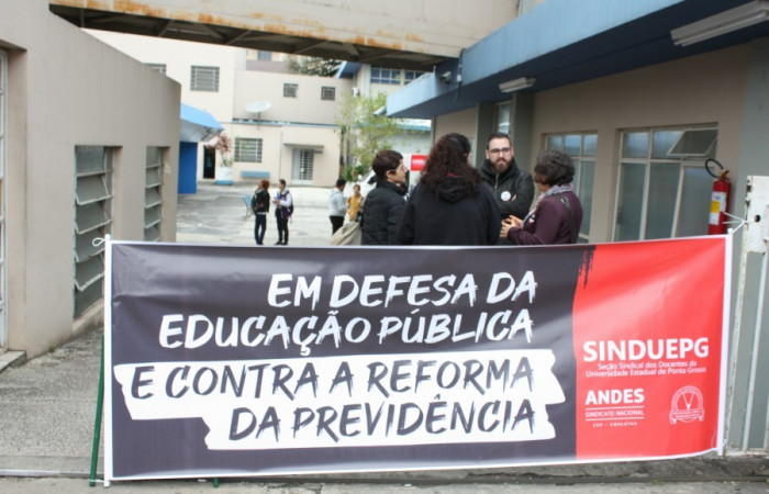greveeducacao4jpg-15-05-19.jpg